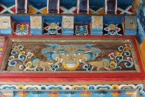 Artwork on Litang's central stupa