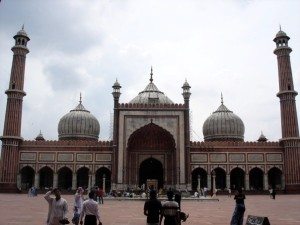 Clouds may prevent the sighting of the new crescent moon at Jama Masjid, Delhi tonight.