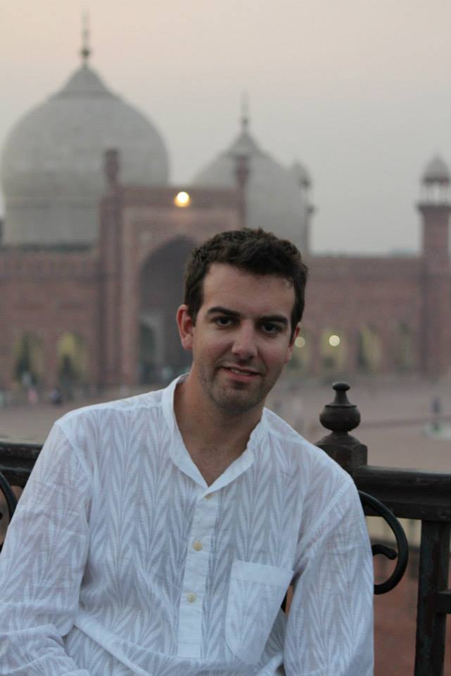 Content at Badshahi Mosque, Lahore, in 2013