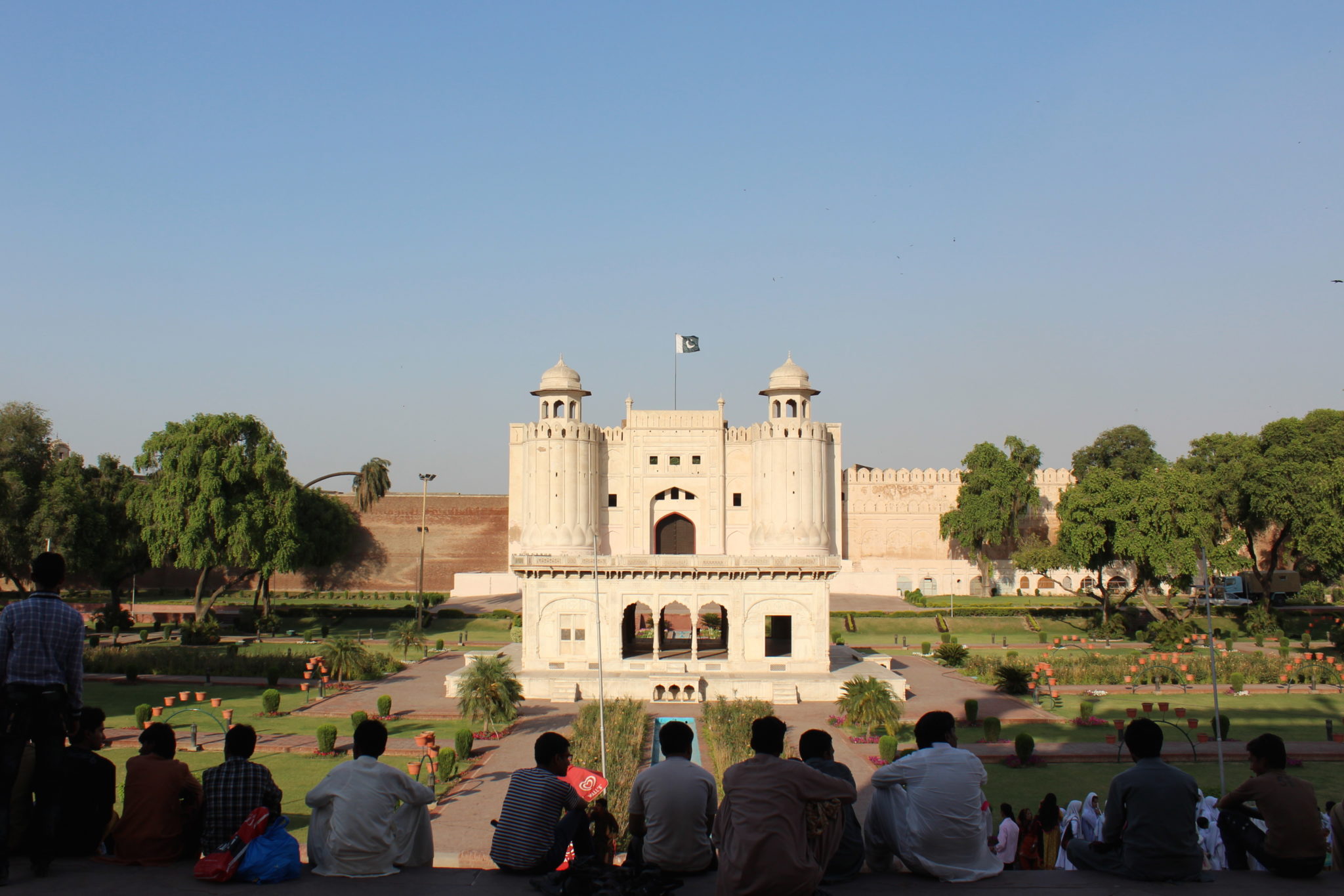 With eTramping: Lahore for under $25 a day!