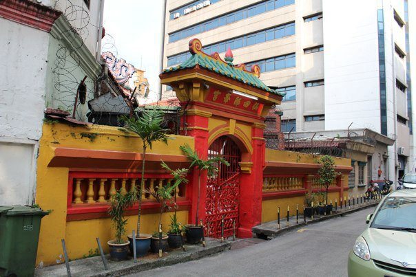 Sze Ya Temple, Chinatown, Kuala Lumpur, Malaysia. This location was apparently chosen because of its good feng shui... 