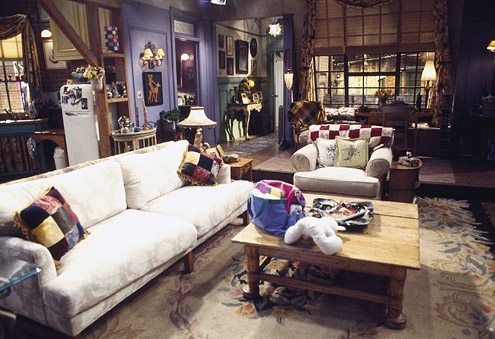 90s America much? The "Friends" apartment. (Image: Friends Wikia)