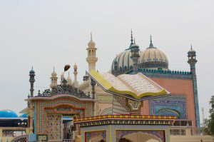 Bhong Mosque, Rahim Yar Khan