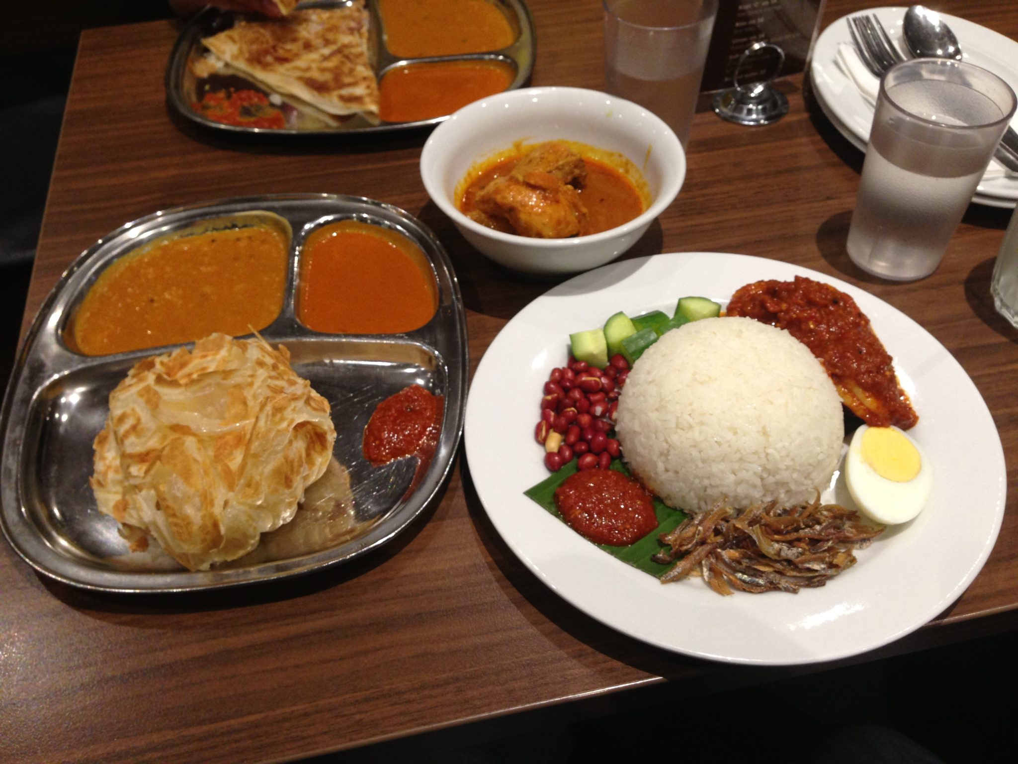 Why everyone loves Mamak Malaysian restaurants!