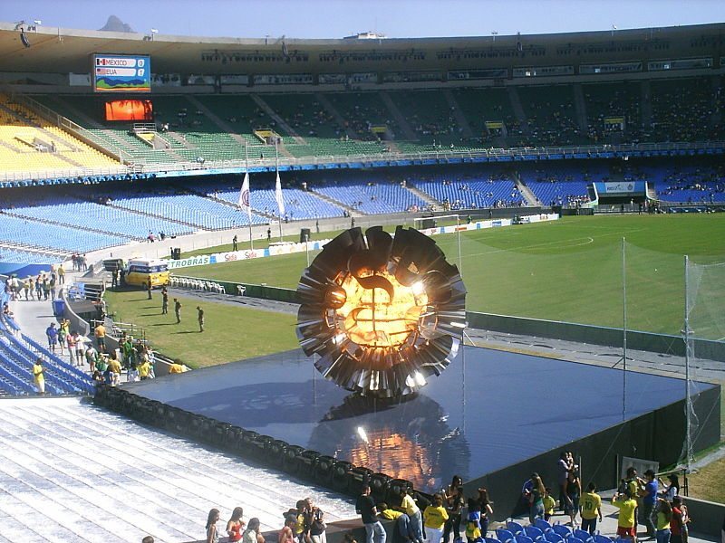The cauldron at the Rio 2007 Pan American Games Flame (Image: Redux, Wikimedia Commons)