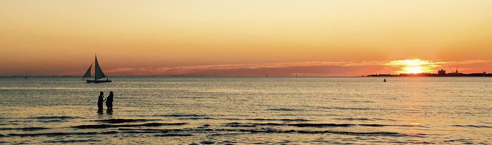 Sunset over one of Melbourne's beaches. See, they're not always that bad!
