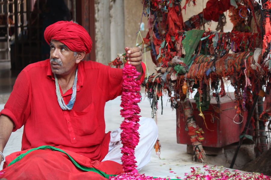 Spinning a story or a miracle in Sehwan Sharif